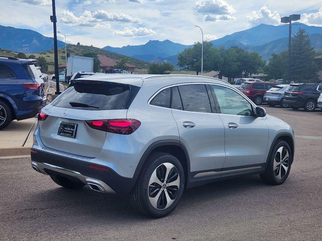 new 2025 Mercedes-Benz GLA 250 car, priced at $53,200