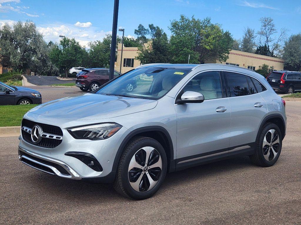 new 2025 Mercedes-Benz GLA 250 car, priced at $53,200