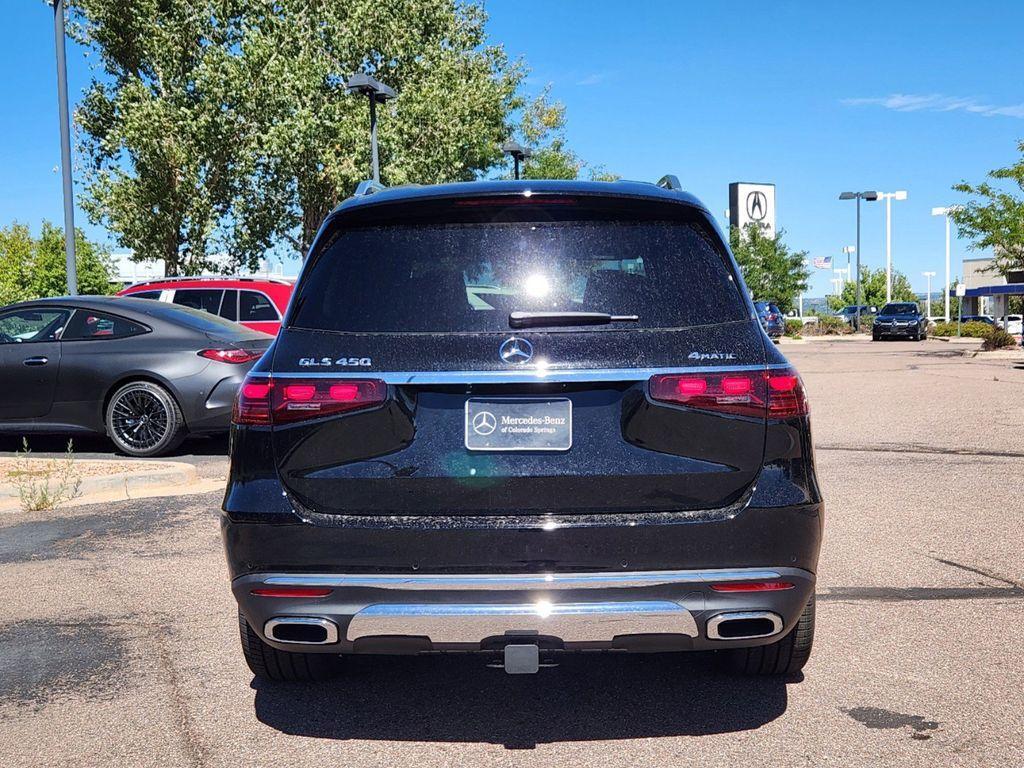 new 2025 Mercedes-Benz GLS 450 car