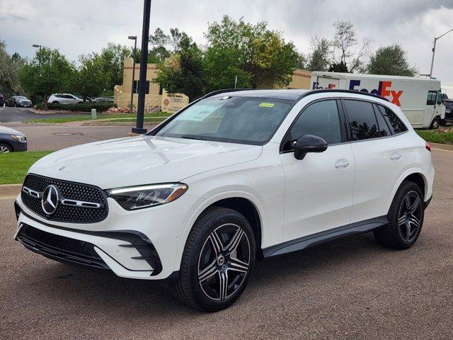 new 2025 Mercedes-Benz GLC 300 car