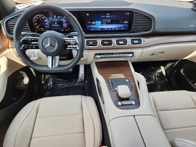 new 2025 Mercedes-Benz GLS 450 car