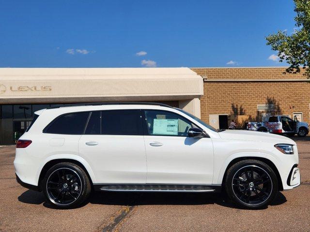 new 2025 Mercedes-Benz GLS 450 car