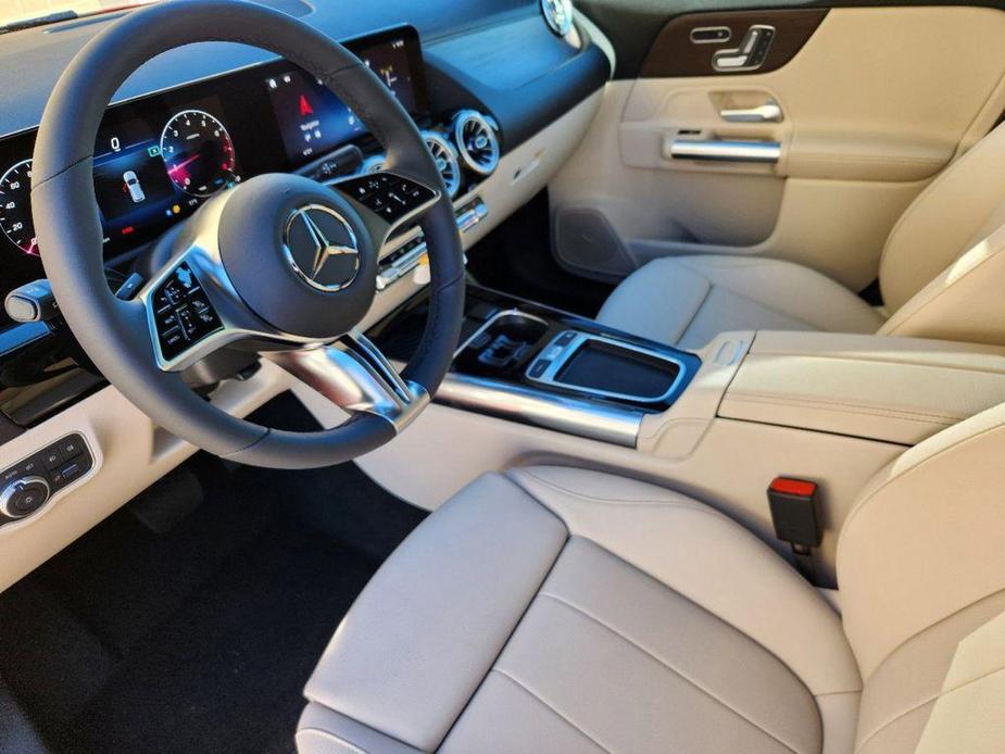 new 2025 Mercedes-Benz GLA 250 car, priced at $52,870