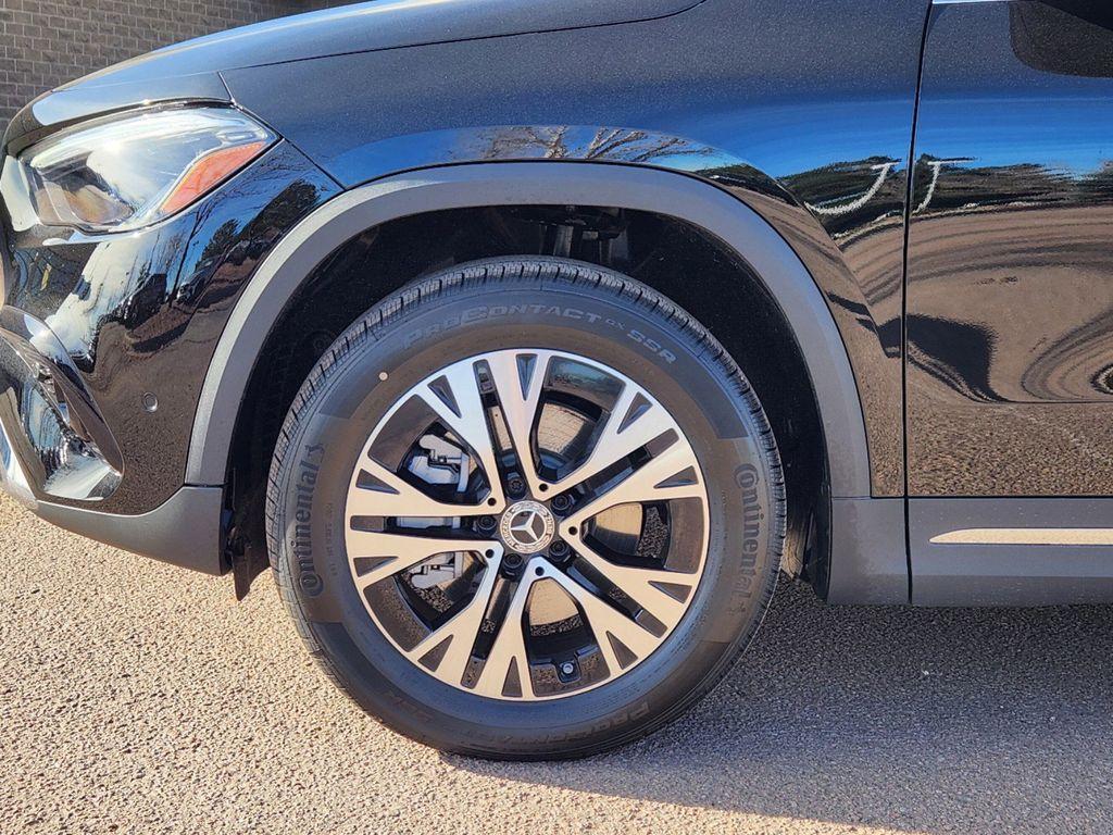 new 2025 Mercedes-Benz GLA 250 car, priced at $51,995