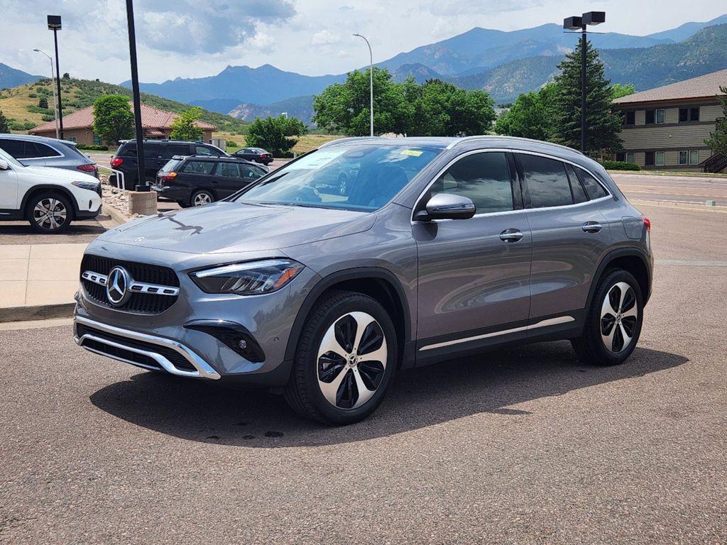 new 2025 Mercedes-Benz GLA 250 car