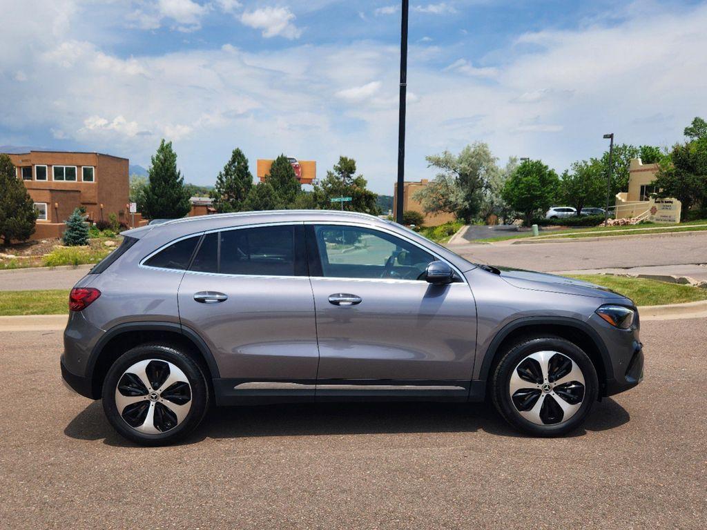 new 2025 Mercedes-Benz GLA 250 car