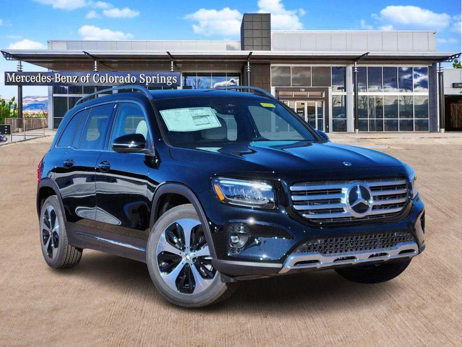 new 2025 Mercedes-Benz GLB 250 car, priced at $52,030