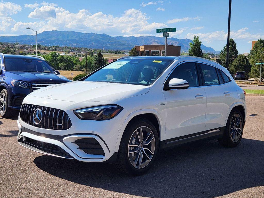 new 2025 Mercedes-Benz AMG GLA 35 car