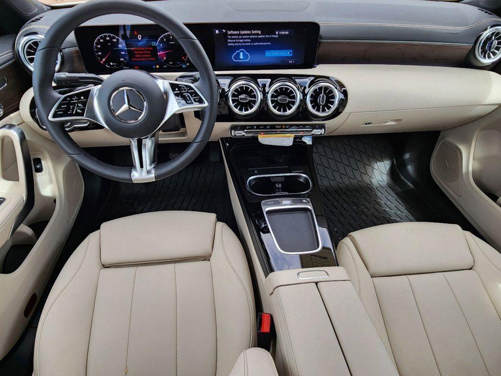 new 2025 Mercedes-Benz CLA 250 car