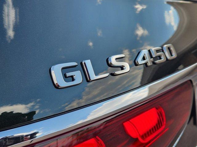 new 2025 Mercedes-Benz GLS 450 car