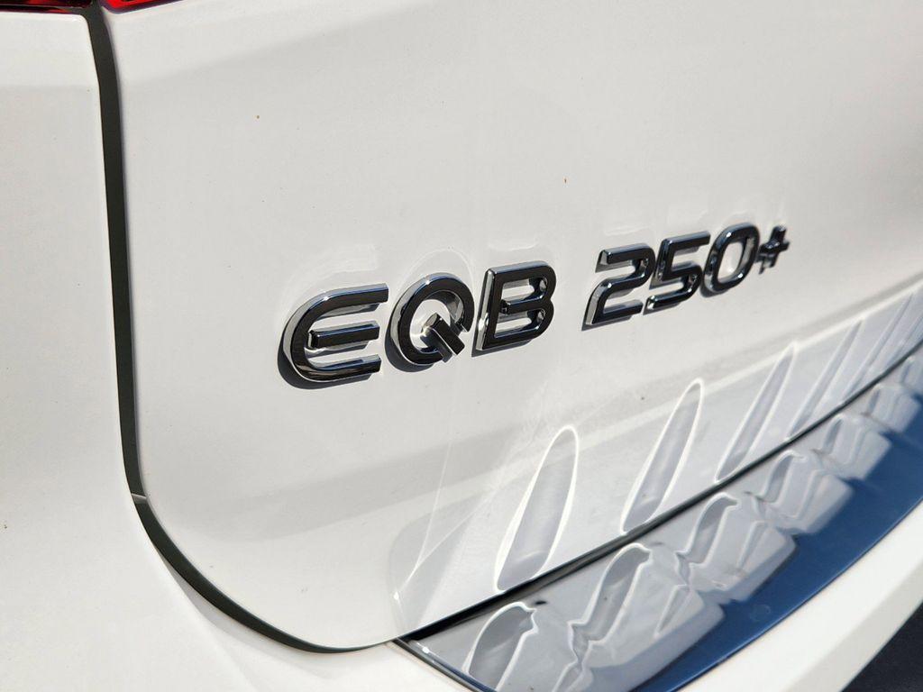 new 2024 Mercedes-Benz EQB 250 car, priced at $56,595