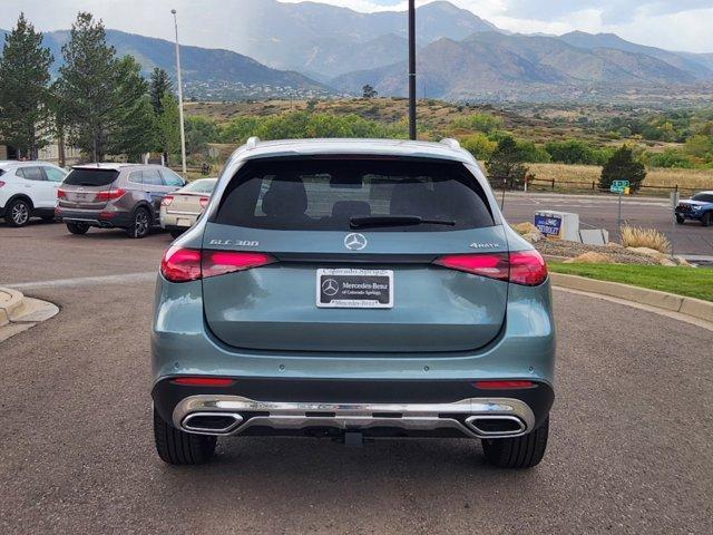 new 2025 Mercedes-Benz GLC 300 car