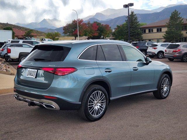 new 2025 Mercedes-Benz GLC 300 car