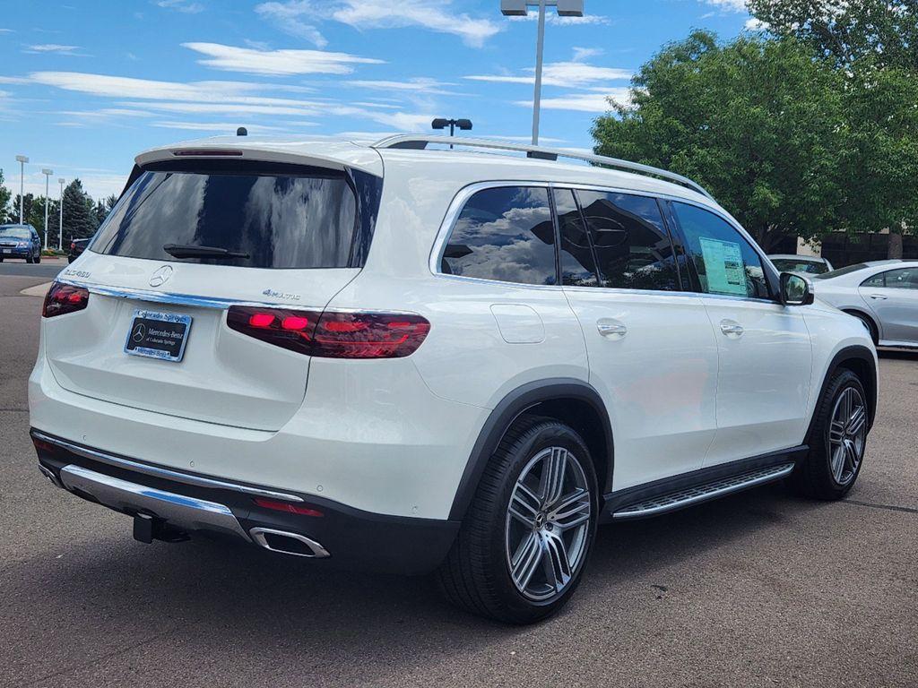 new 2025 Mercedes-Benz GLS 450 car