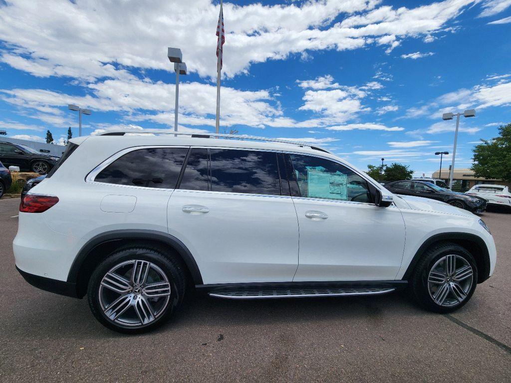 new 2025 Mercedes-Benz GLS 450 car