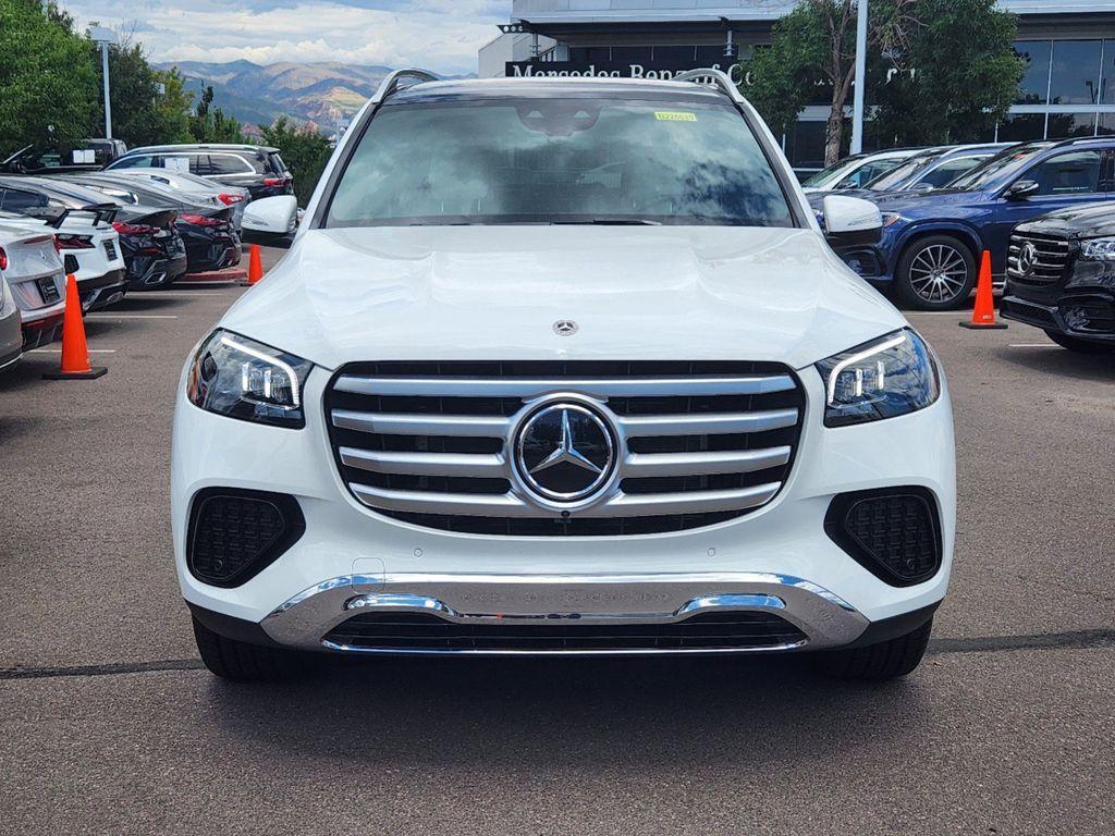 new 2025 Mercedes-Benz GLS 450 car