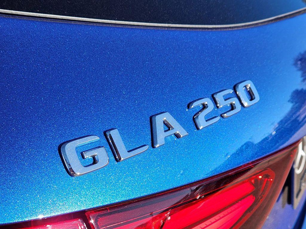 new 2025 Mercedes-Benz GLA 250 car