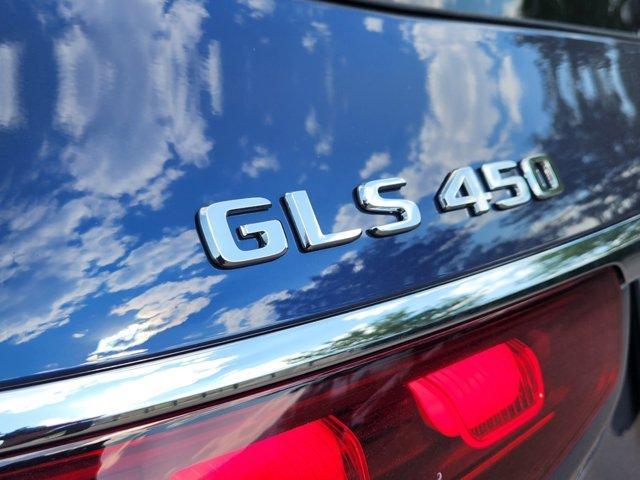 new 2025 Mercedes-Benz GLS 450 car