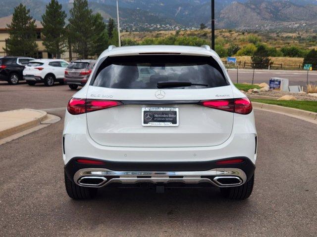 new 2025 Mercedes-Benz GLC 300 car