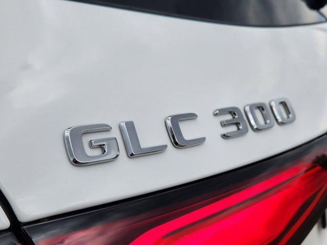 new 2025 Mercedes-Benz GLC 300 car