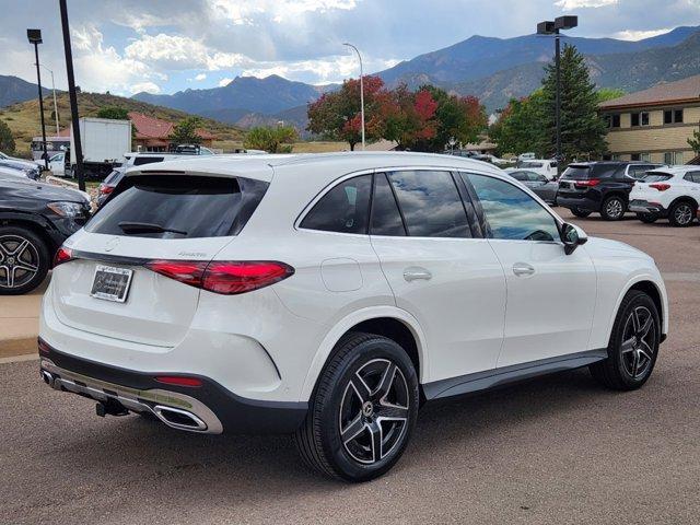 new 2025 Mercedes-Benz GLC 300 car