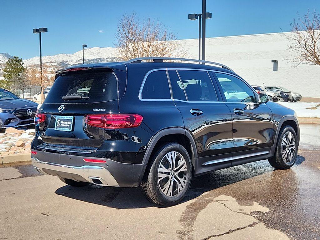 new 2024 Mercedes-Benz GLB 250 car, priced at $43,999