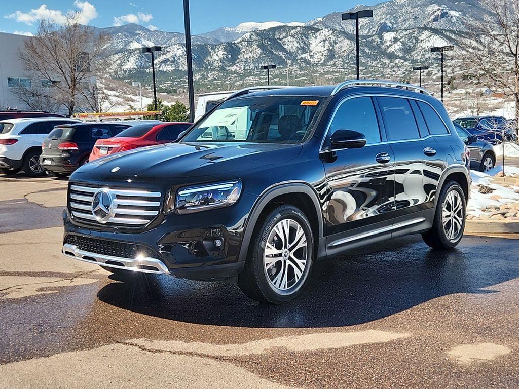 new 2024 Mercedes-Benz GLB 250 car, priced at $43,999