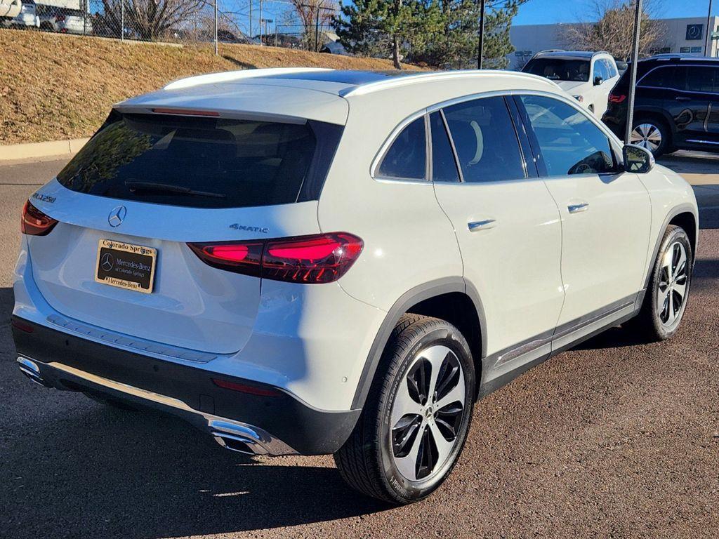 new 2025 Mercedes-Benz GLA 250 car, priced at $50,080