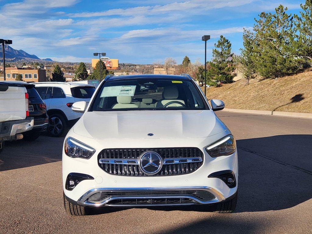 new 2025 Mercedes-Benz GLA 250 car, priced at $50,080