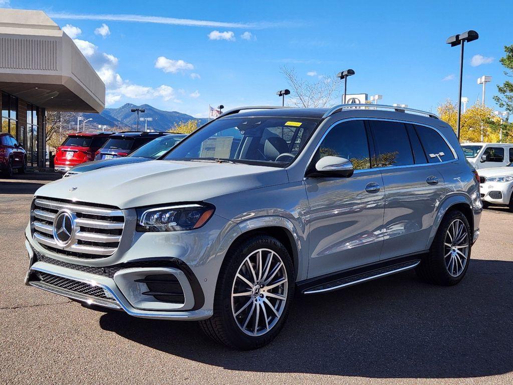 new 2025 Mercedes-Benz GLS 450 car, priced at $101,275