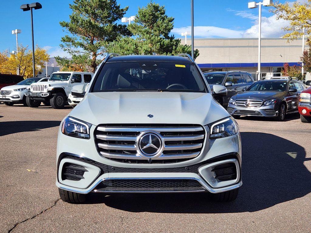 new 2025 Mercedes-Benz GLS 450 car, priced at $101,275