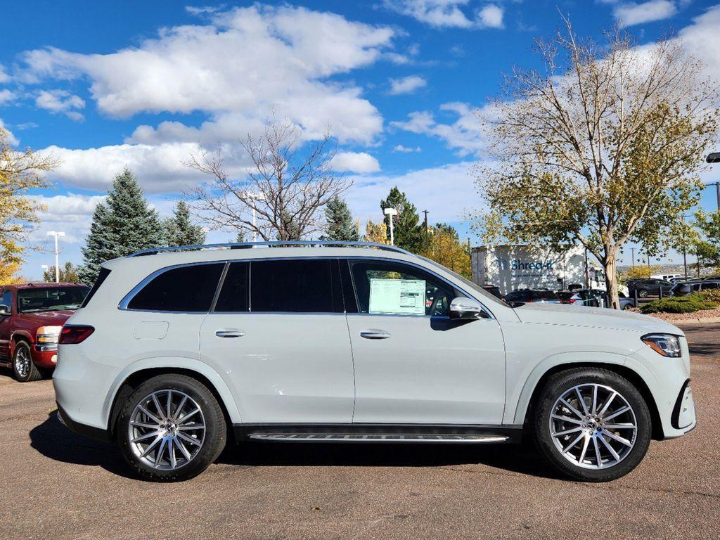 new 2025 Mercedes-Benz GLS 450 car, priced at $101,275