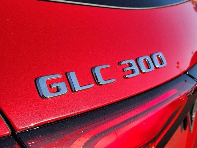 new 2025 Mercedes-Benz GLC 300 car