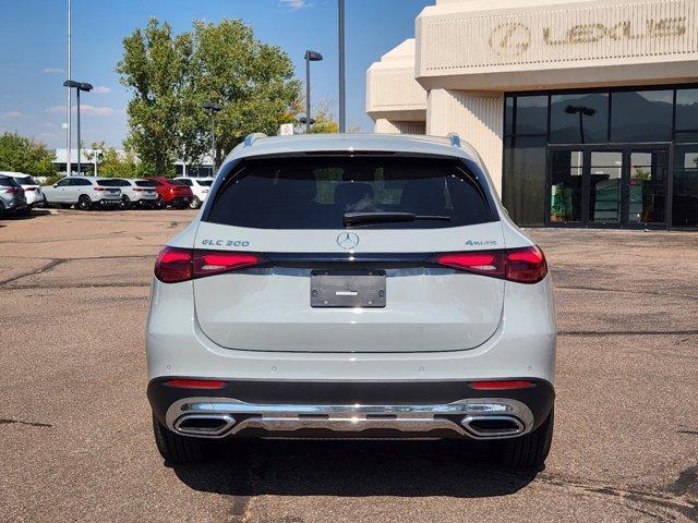 new 2025 Mercedes-Benz GLC 300 car