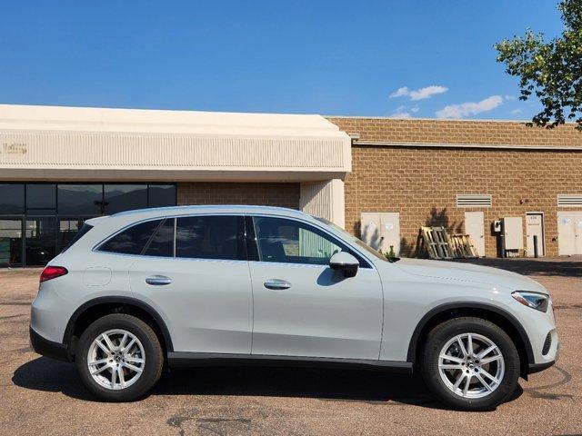 new 2025 Mercedes-Benz GLC 300 car