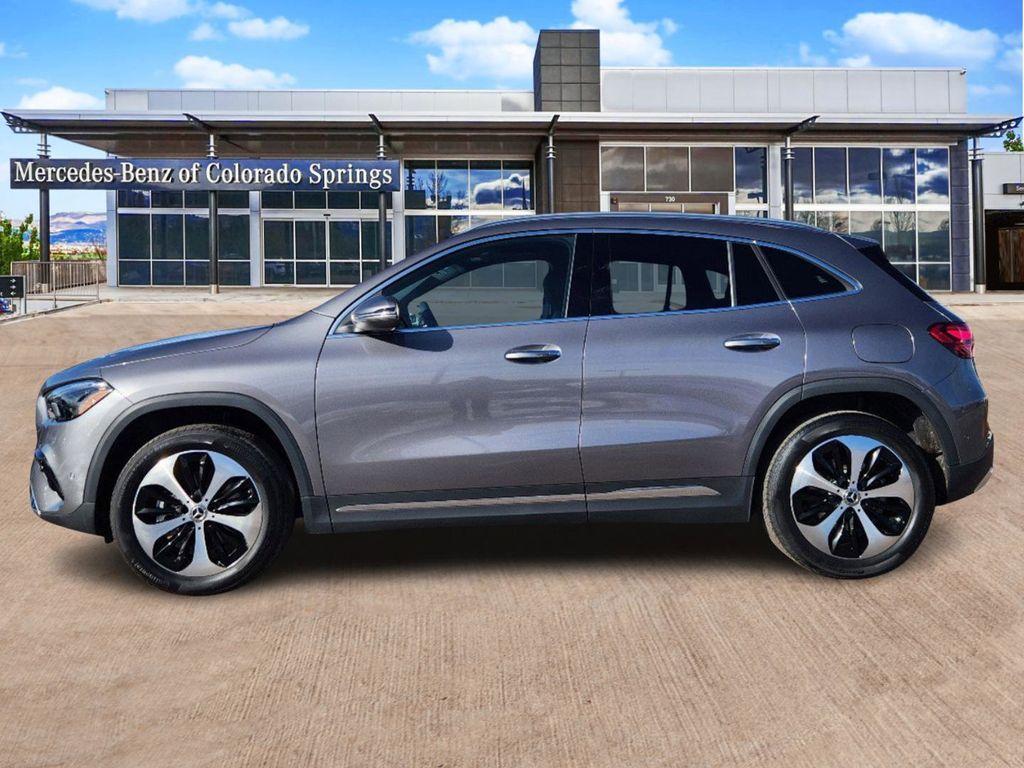 new 2025 Mercedes-Benz GLA 250 car, priced at $54,290