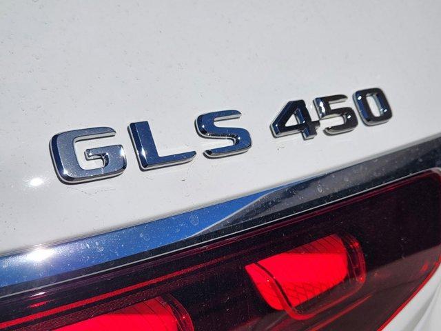 new 2025 Mercedes-Benz GLS 450 car