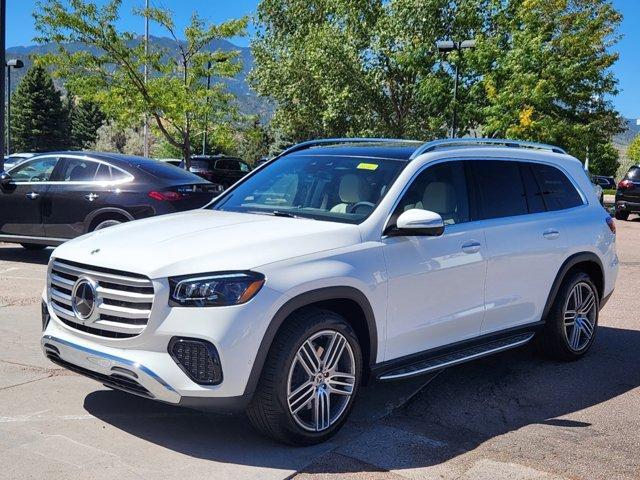 new 2025 Mercedes-Benz GLS 450 car