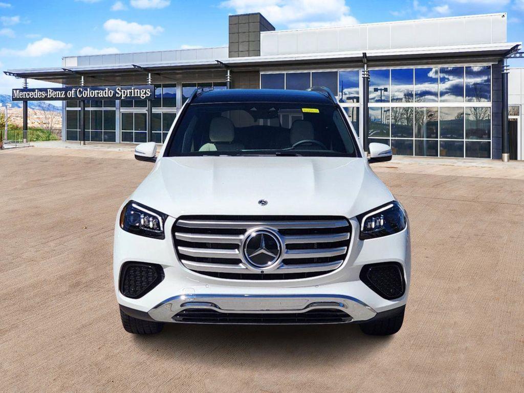 new 2025 Mercedes-Benz GLS 450 car