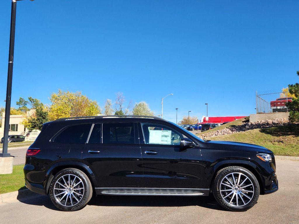 new 2025 Mercedes-Benz GLS 580 car, priced at $117,365