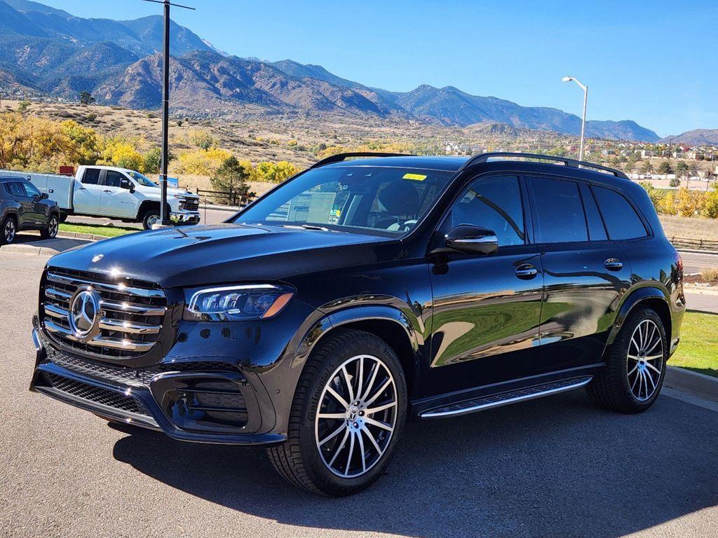 new 2025 Mercedes-Benz GLS 580 car, priced at $117,365