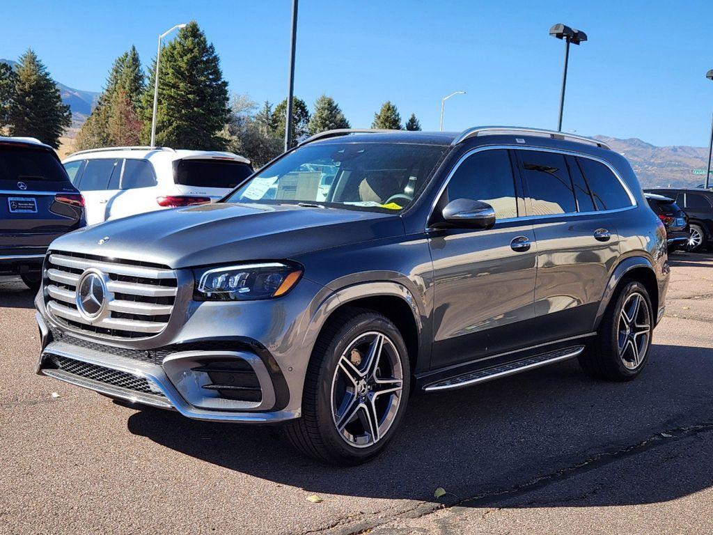 new 2025 Mercedes-Benz GLS 450 car, priced at $100,945