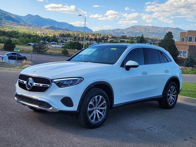 new 2025 Mercedes-Benz GLC 300 car