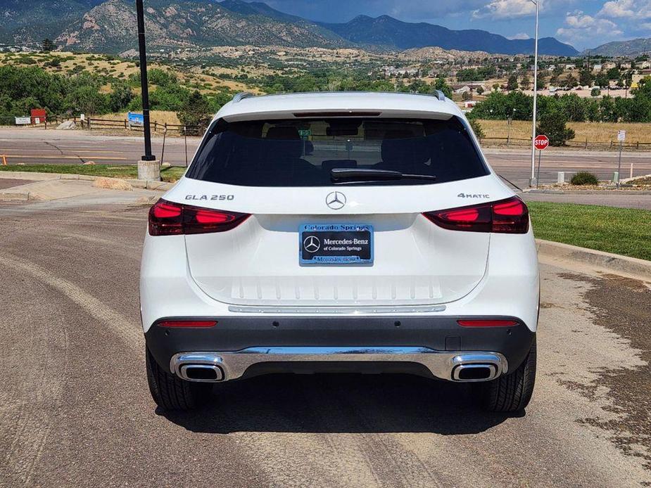 new 2025 Mercedes-Benz GLA 250 car