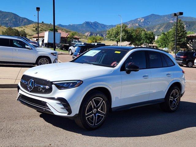 new 2025 Mercedes-Benz GLC 300 car