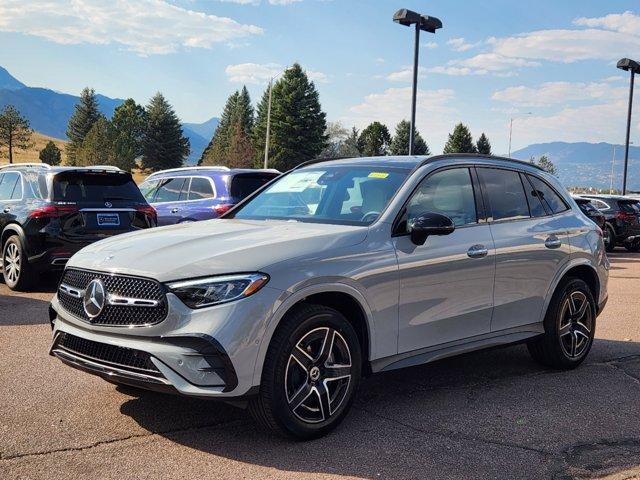 new 2025 Mercedes-Benz GLC 300 car