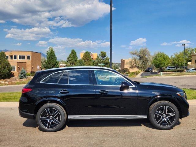 new 2025 Mercedes-Benz GLC 300 car