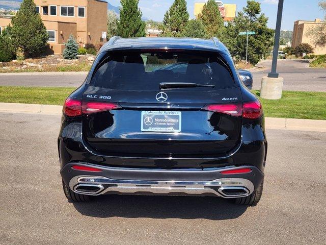 new 2025 Mercedes-Benz GLC 300 car