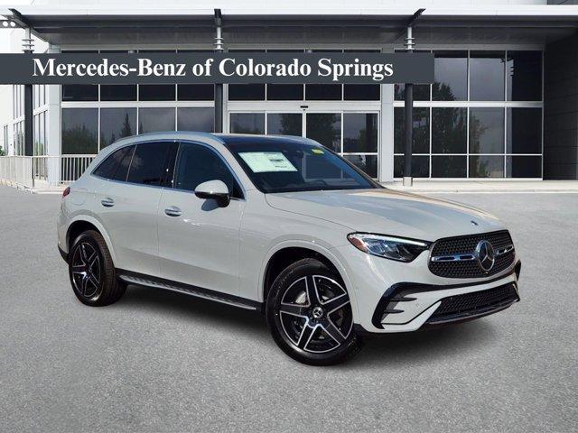 new 2025 Mercedes-Benz GLC 300 car