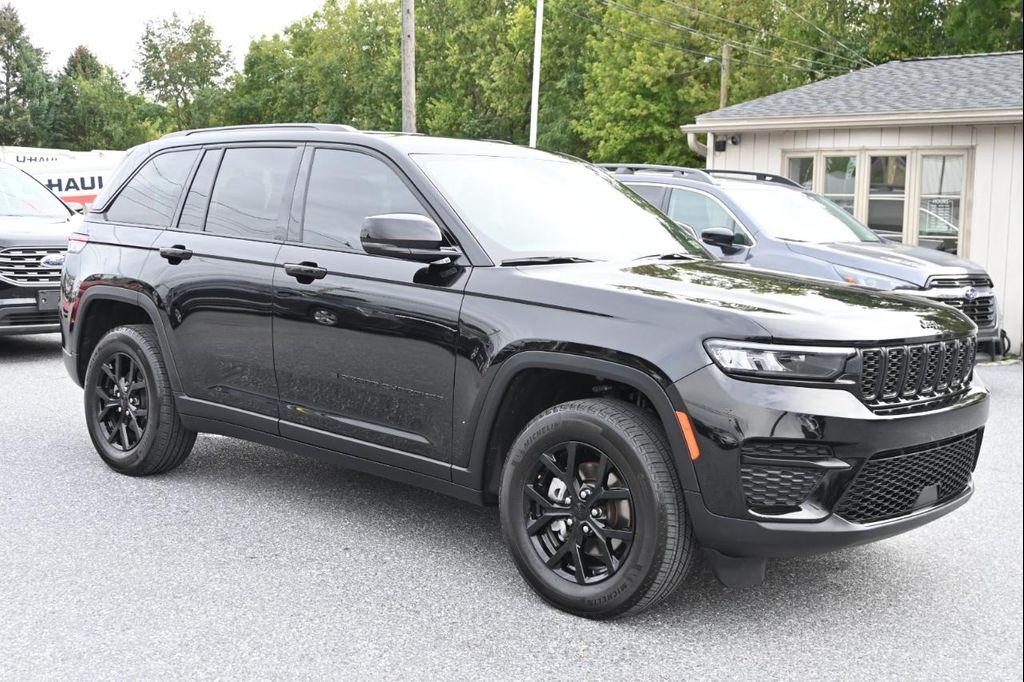 used 2024 Jeep Grand Cherokee car, priced at $30,950
